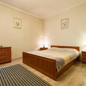 公寓 Nadezhda On Nauryzbay Batyra 37/1, 阿拉木图