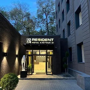 4* 호텔 Resident Kazybek Bi
